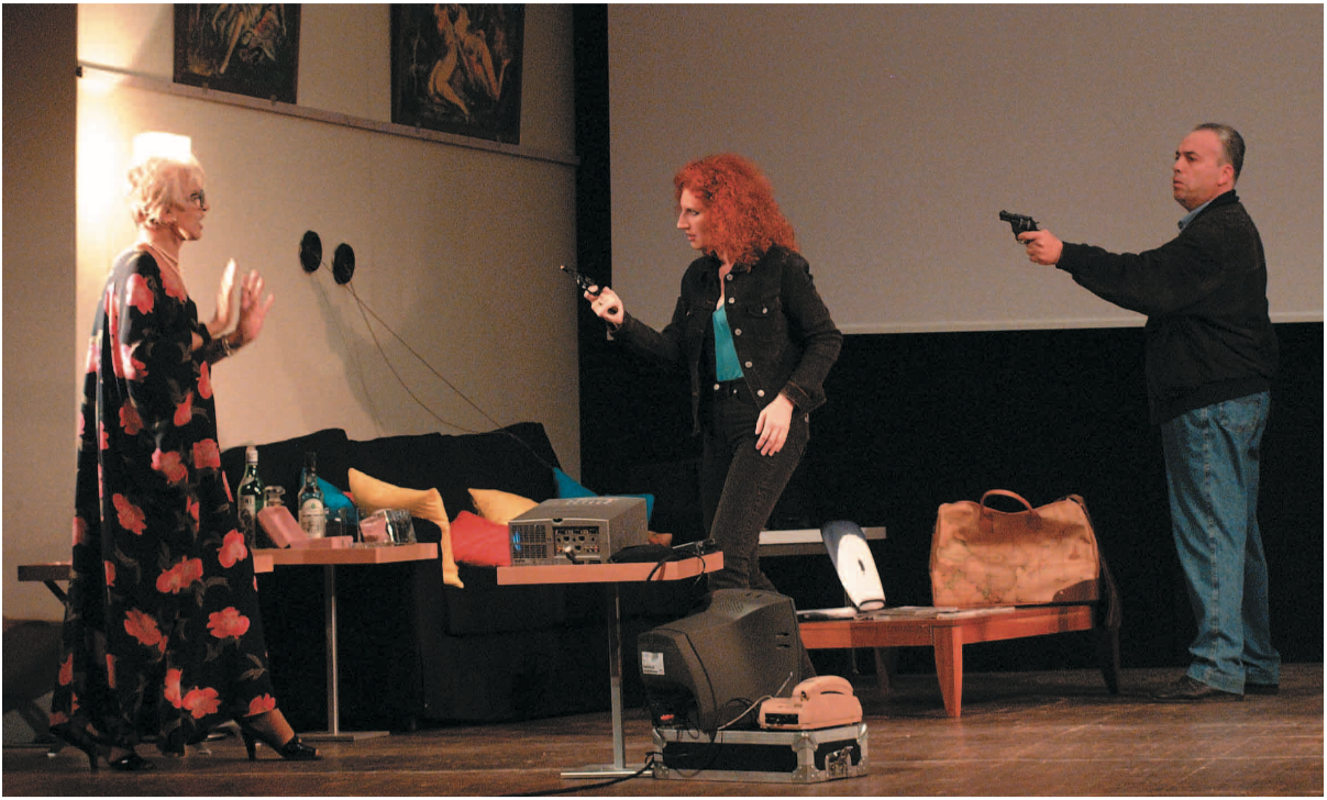 Mario Pirovano in scena con Franca Rame e Marina De Juli in